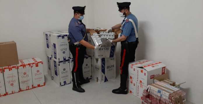 Ercolano – Carabinieri arrestano 3 uomini e denunciano una donna, più di 400 chili di sigarette sequestrate