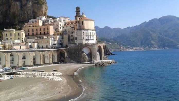 Atrani – Varato il Piano comunale anti-Covid 19 per la fruizione delle spiagge libere