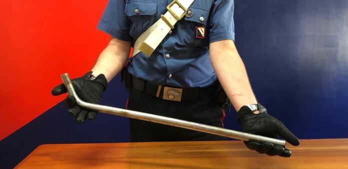 Portici – Lite per un posto auto degenera in rissa, i carabinieri arrestano 4 persone