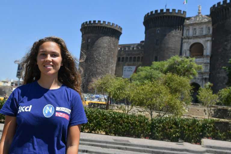 Napoli – Calcio femminile – la francese  Sara Huchet è la nuova centrocampista della nuova squadra partenopea
