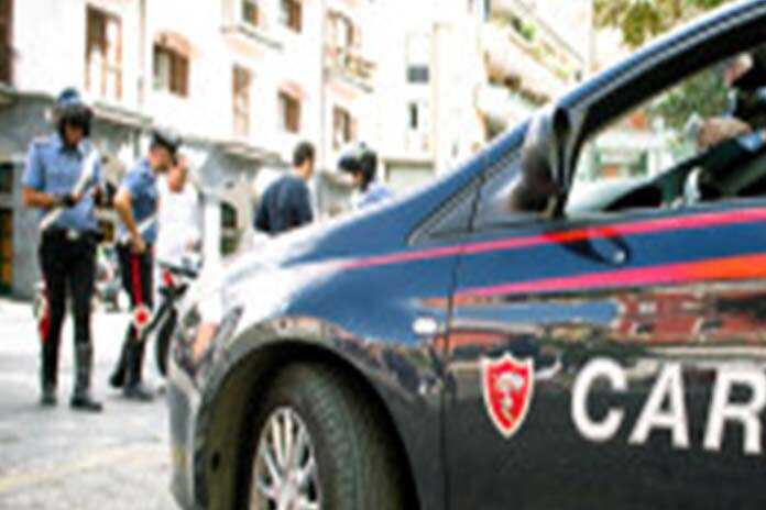 Cercola – Carabinieri arrestano 47enne. Distraeva automobilisti per rubare all’interno delle loro auto