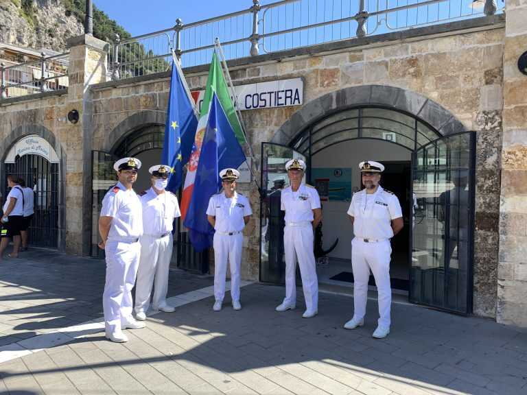 Costiera Amalfitana – Il Comandante Generale del Corpo delle Capitanerie di Porto in visita agli uffici locali marittimi
