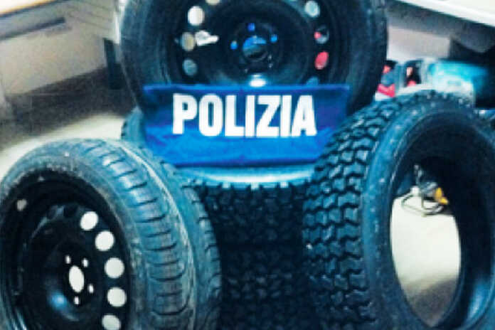 Napoli / Arenella – Ladri di pneumatici arrestati