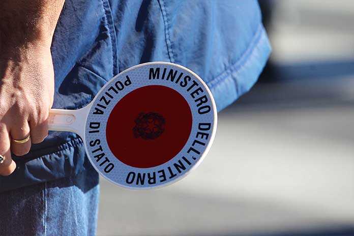 Napoli / San Giovanni a Teduccio – Spaccia sotto casa, arrestato