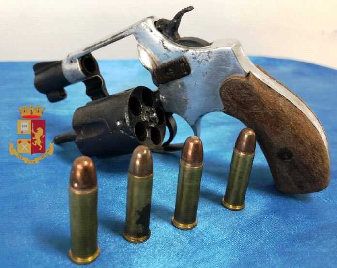 Pianura – 22enne arrestato per detenzione di arma da sparo clandestina e ricettazione.