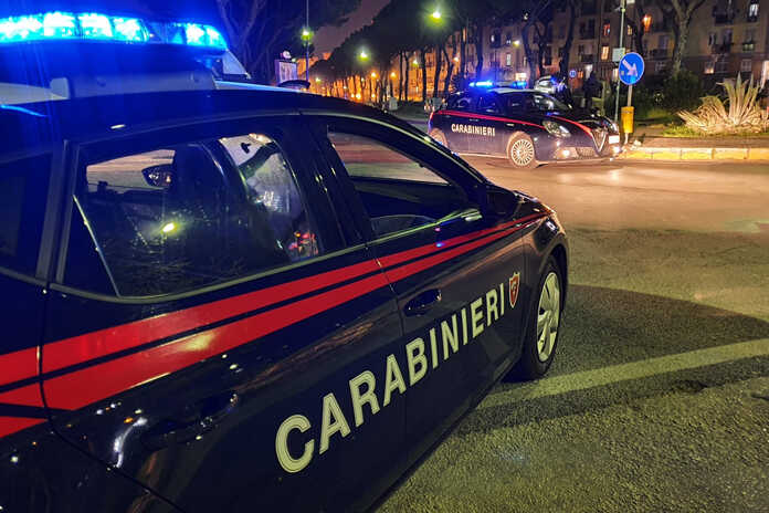 Napoli e provincia – Controlli anti-covid dei Carabinieri. 4 sanzioni e 2 attività sospese