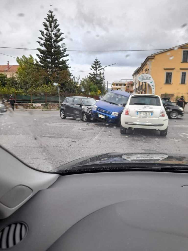 Pagani – Triplo incidente nei pressi di Via Cesarano