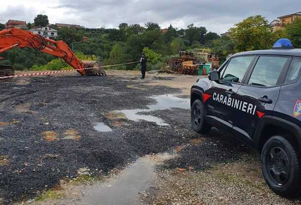 Palomonte (SA) – Controlli ambientali, sequestrata area di piazzale e mezzi d’opera