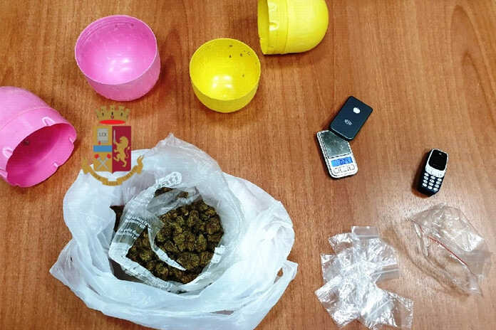 Napoli / Fuorigrotta – Agli arresti domiciliari, 24enne”denunciato” perché detiene droga