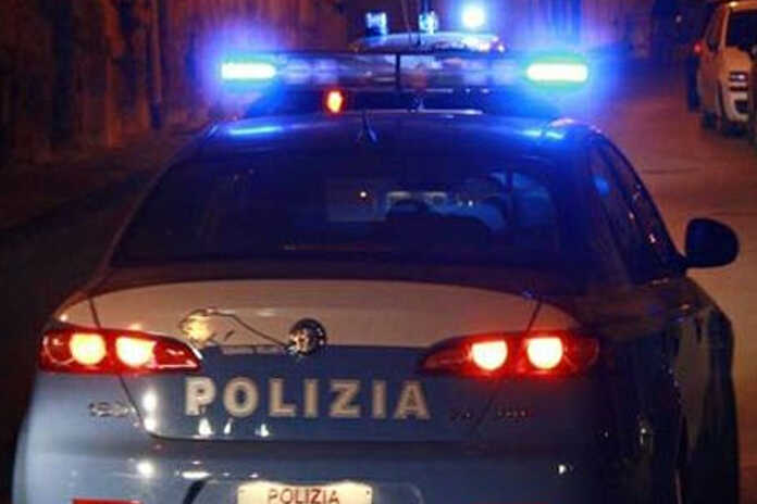 Battipaglia – Coltellate in strada per motivi passionali, arrestato dalla Polizia di Stato
