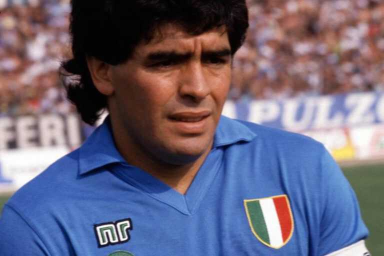 Castel Volturno. Consegnata al Museo Maradona la prima statua bronzea del D10S