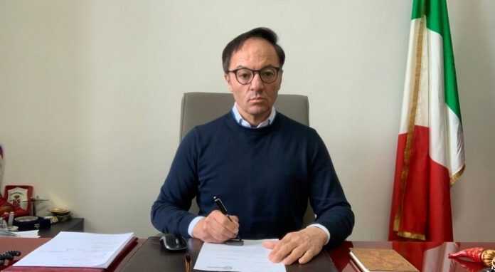 Confesercenti  Campania, Schiavo: “Il coprifuoco alle 23 è una mazzata letale per le nostre aziende di ristorazione”