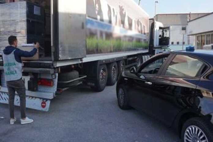 Immigrazione clandestina al Porto di Salerno: respinti tre cittadini tunisini