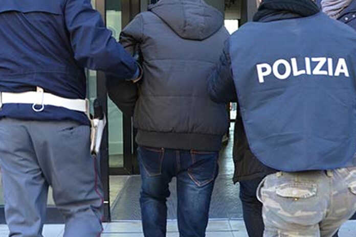 Pagani, le chat incastrano il clan: droga, estorsioni e tentati omicidi