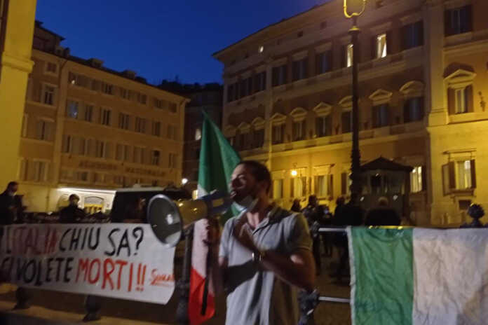 Roma, sit-in del Sinlai a Montecitorio: “Mai più lockdown”