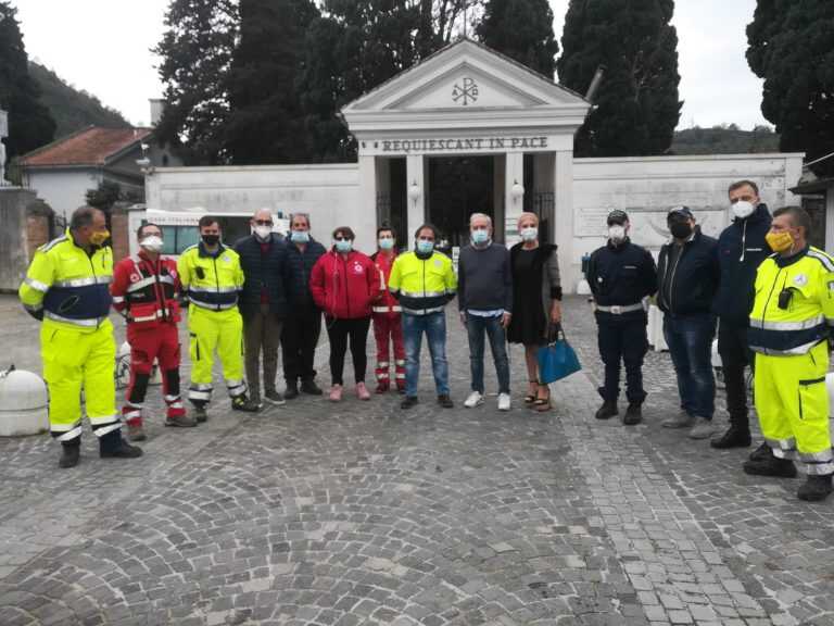 Roccapiemonte – Commemorazione in onore dei defunti – un gesto d’amore nel ricordo della piccola Maria
