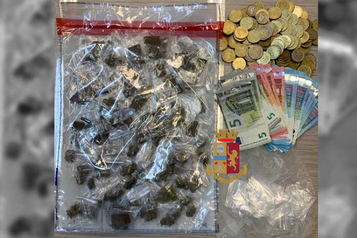 Napoli / Sant’Antimo – Arrestato uno spacciatore