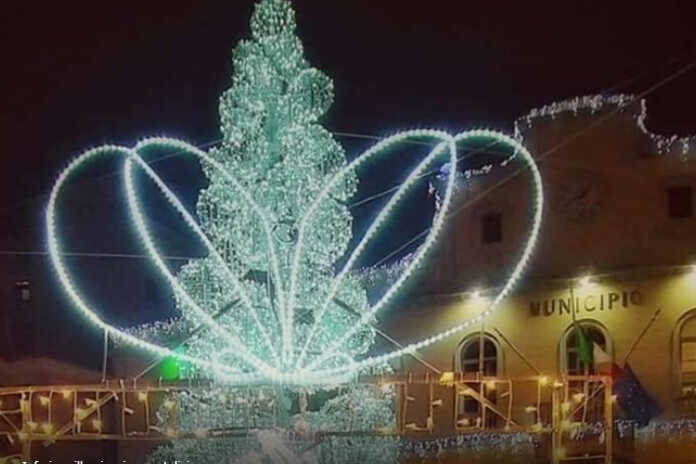Doppi eventi a Nocera: proiezioni di luci su ospedale e Presepe in piazza Diaz