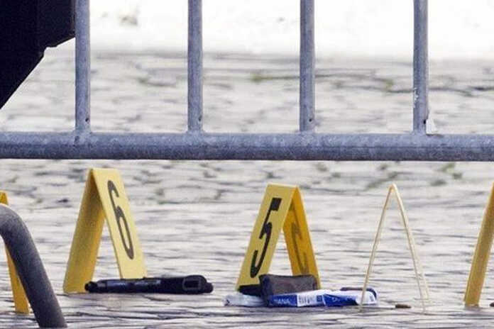 Sarno, giovane trentaduenne gambizzato davanti a un bar, la Polizia arresta l’autore