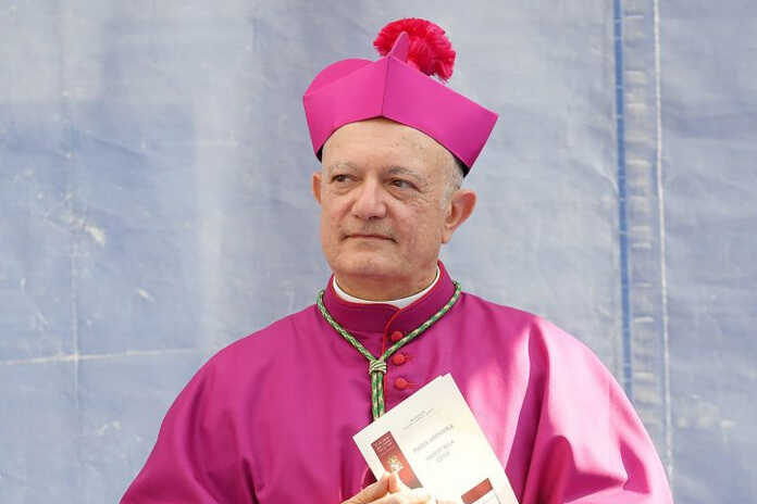 Salerno – Messa dell’Immacolata, celebrata in forma privata da Monsignor Bellandi