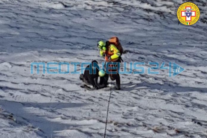 Calabritto. Operazioni di recupero di tre escursionisti ad opera del (CNSAS)