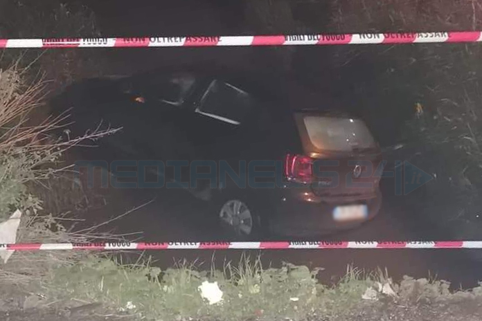 Scafati. Rocambolesco incidente. Auto finisce nel fiumiciattolo