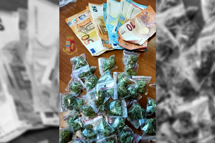 Borgo Sant’Antonio Abate: spacciatore sperona una volante, arrestato 29enne