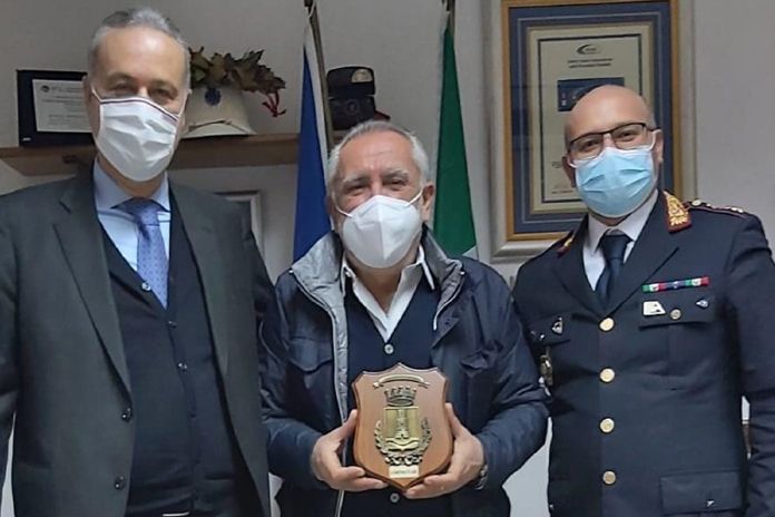 Scafati. Lo storico vigile Di Lallo va in pensione, il saluto dell’Amministrazione