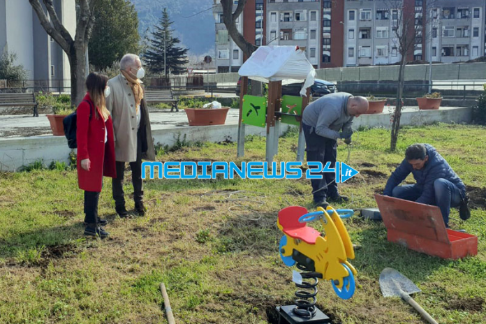 Roccapiemonte. Installate stamane le giostrine per i più piccoli