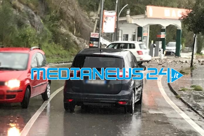 Maltempo. Forti piogge causano frane a Vietri sul Mare e a Ravello, la situazione in tempo reale