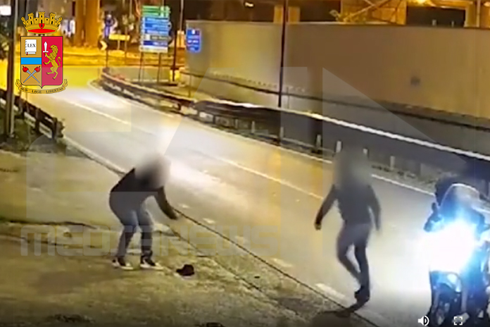 Polizia di Stato. Napoli, rapina aggravata arrestati tre minorenni
