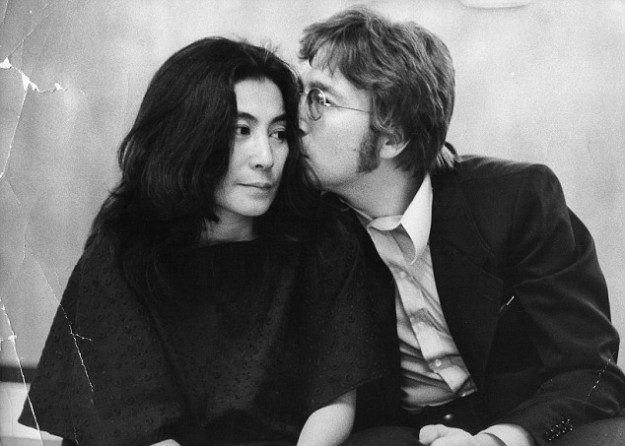 Accadde Oggi. John Lennon sposa Yōko Ono