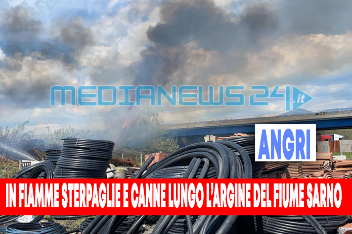 Angri. Paura in via Orta Longa: un fumo denso ha invaso la strada