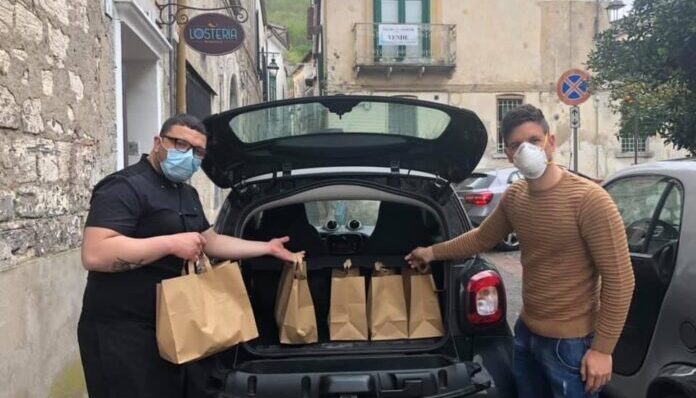 Baronissi. Pranzo di Pasqua a domicilio per i meno fortunati, la solidarietà dell’associazione Contrariamente