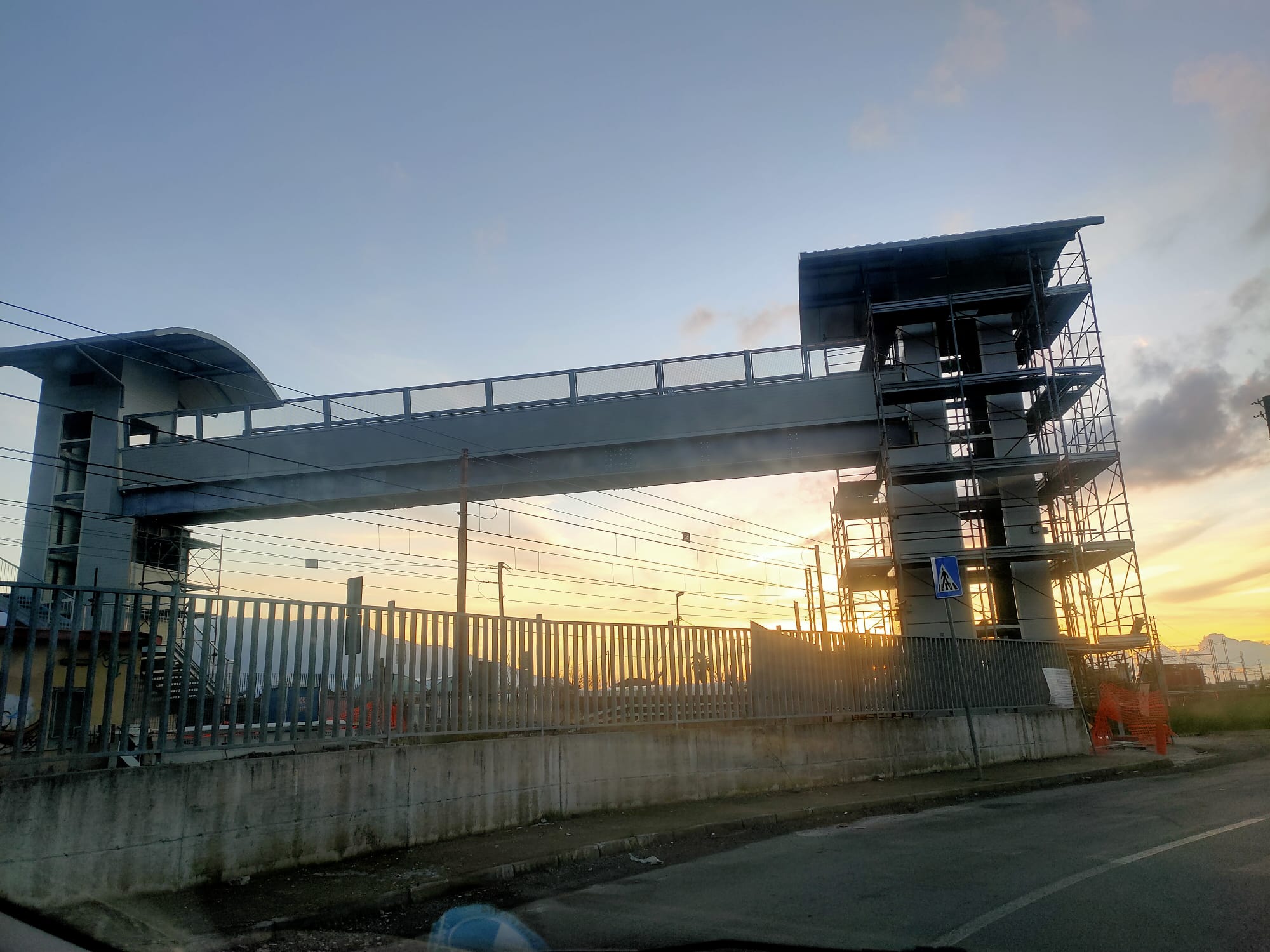 Scafati, sovrappasso pedonale in via Salice: apertura prevista a maggio!