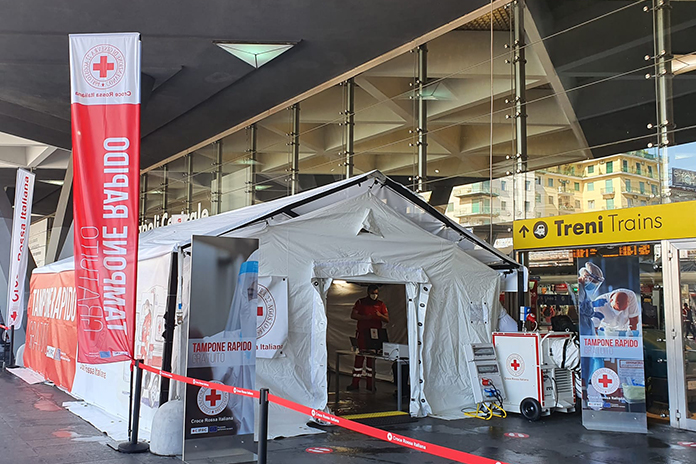 CRI e FS: alla Stazione Centrale di Napoli il Centro Tamponi Gratuiti