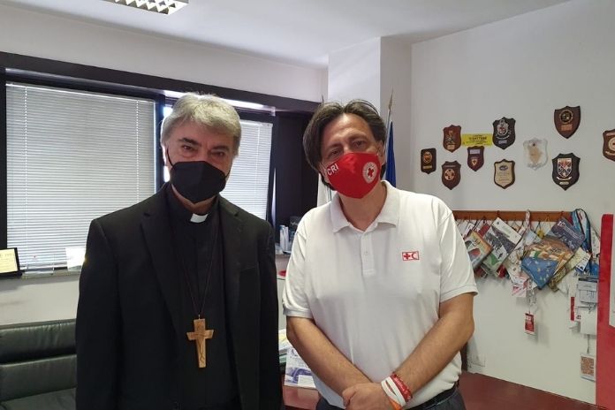L’Arcivescovo Battaglia ospite al Comitato di Napoli della Croce Rossa