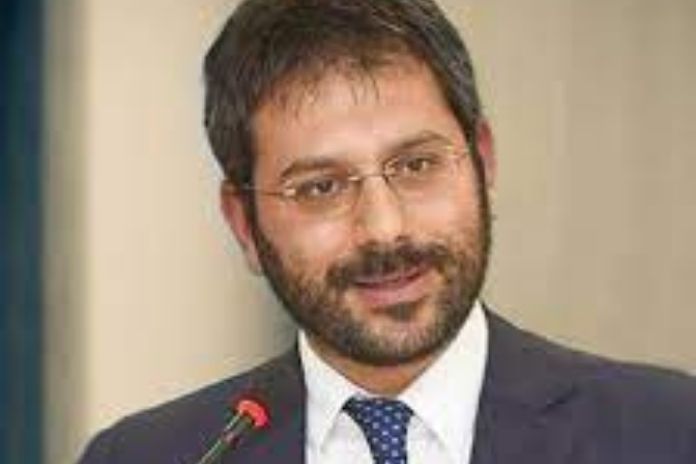 Tofalo (M5S): “Dopo più di 20 anni, la Salernitana torna in serie A e la città fa festa”