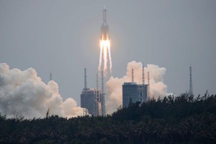 Centro- Sud Italia in allerta per il rientro in atmosfera del razzo cinese