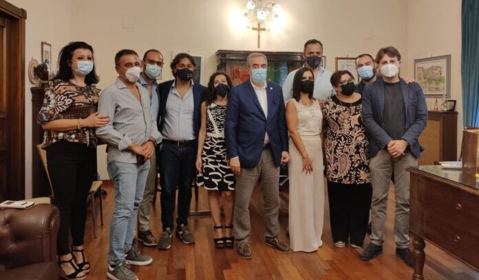 Pagani. Il Senatore Maurizio Gasparri in visita al Comune