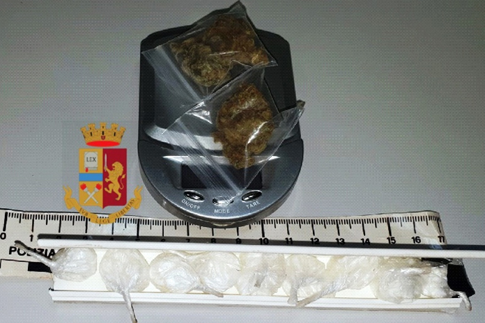 Sorrento. Polizia accorsa per un incidente, trovano nell’auto soldi e droga