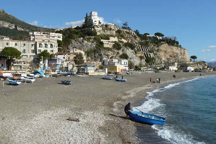 Vietri sul Mare. “Grave inquinamento marino”, la  Codacons diffida il Comune e il Ministero dell’Ambiente