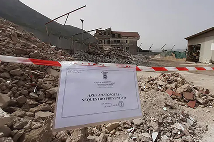 Blitz a Cava della Polizia provinciale: scoperti ingenti quantitativi di rifiuti speciali