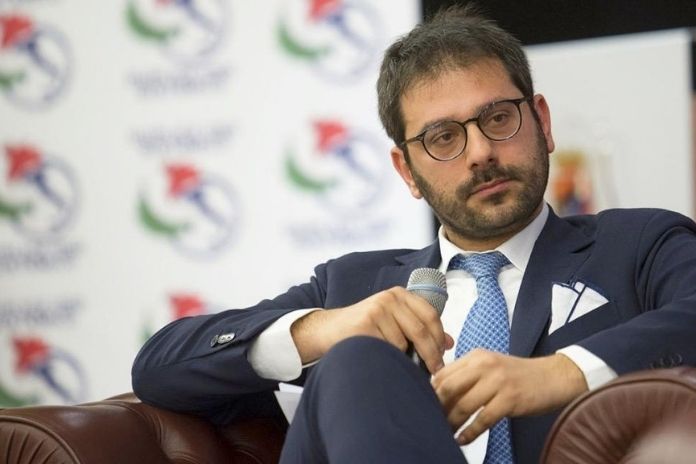 Tofalo (M5S): “Conti in rosso al Comune di Salerno. Si vendano beni comuni per far quadrare i conti”