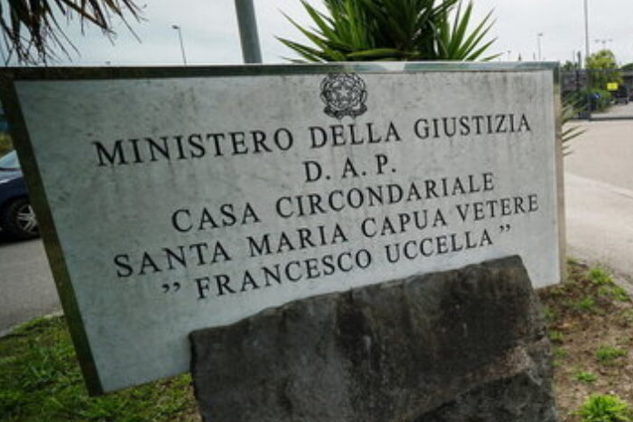 S.Maria Capua Vetere. Detenuto appicca il fuoco nella sua cella