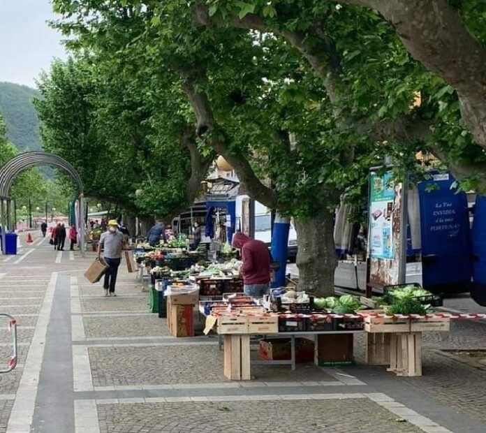 Montecorvino Rovella. Il mercato settimanale ritorna definitivamente su viale Cappuccini