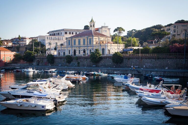 Portici. M5S: “Darsena a Pietrarsa opera inutile, si faccia del Granatello un vero Porto turistico”