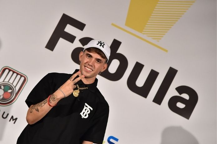 Bellizzi “loca” per Aka7even ospite al Premio Fabula 2021