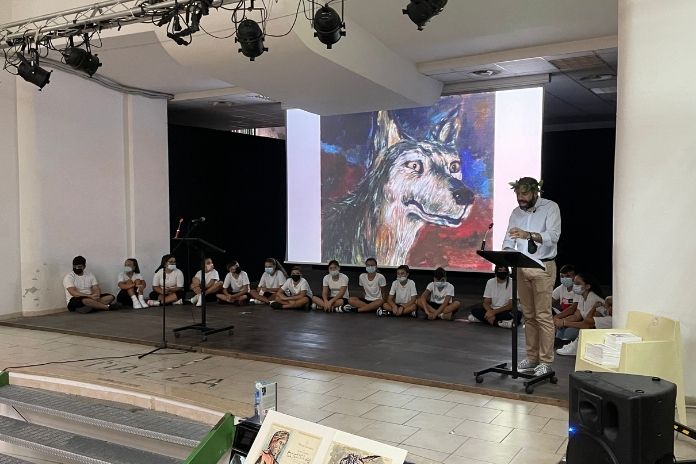 Eventi/Dantedì. L’angelo “Annalisa Durante” soccorre Dante nei vicoli di Forcella