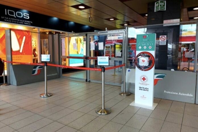 Croce Rossa Napoli. Defibrillatori salvavita di ultima generazione alla Stazione Centrale